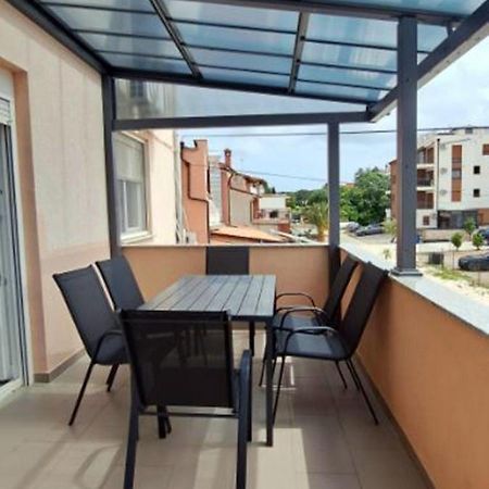 Apartment Dubravka Near The Sandy Beach Medulin Bagian luar foto