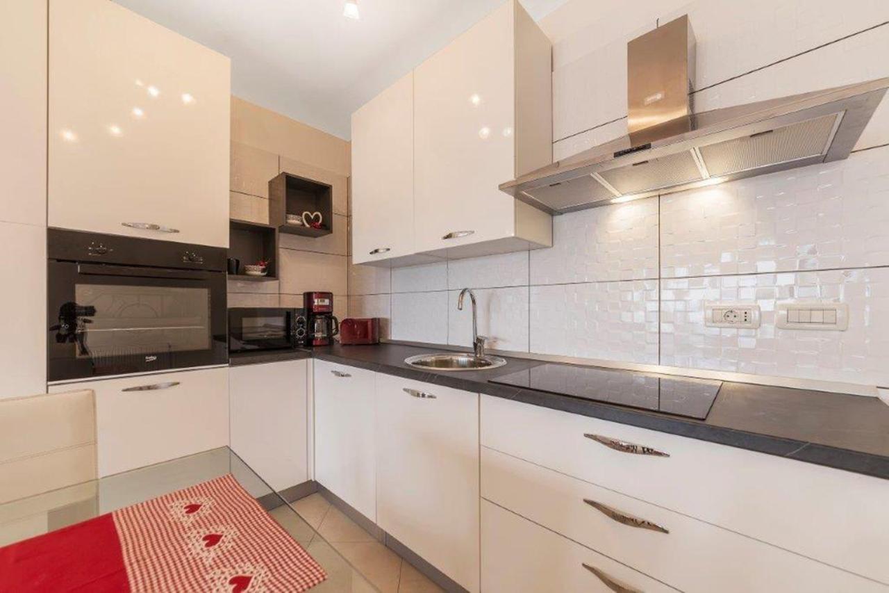 Apartment Dubravka Near The Sandy Beach Medulin Bagian luar foto